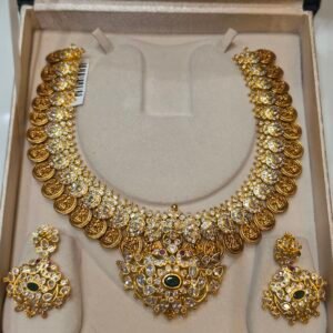 MANGO KASU SHORT NECKLESS