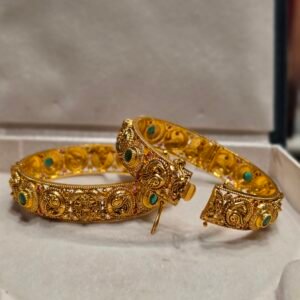 OPENABLE BANGLES
