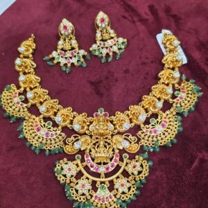 JADHU NECKLESS