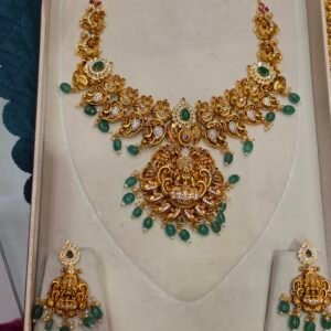 U SHAPE NECKLACE